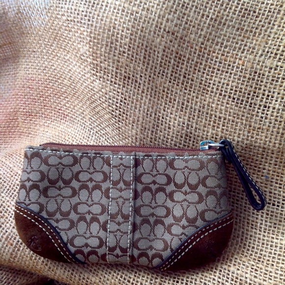 Mini Brown Coach logo change bag - Picture 4 of 10